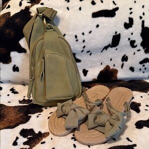 Leather Olive Green Women's Crossbody Bag and sandal set